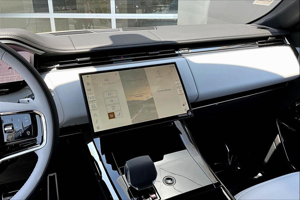 new 2025 Land Rover Range Rover Sport car, priced at $105,040