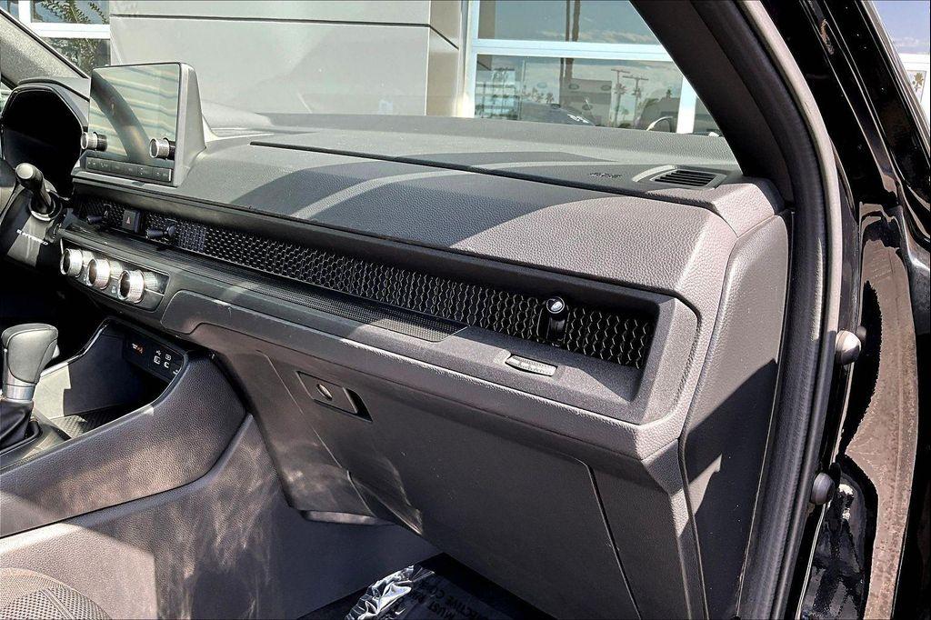 used 2025 Honda CR-V Hybrid car, priced at $31,544