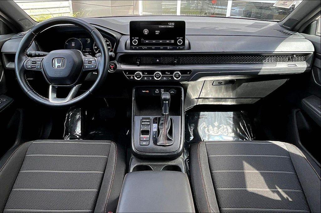 used 2025 Honda CR-V Hybrid car, priced at $31,544