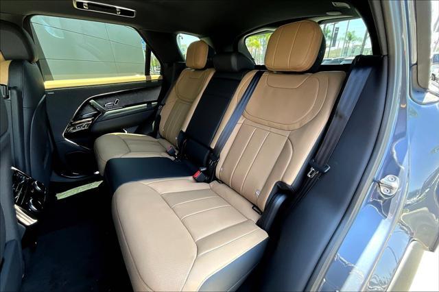 new 2025 Land Rover Range Rover Sport car, priced at $125,725