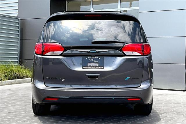 used 2020 Chrysler Pacifica Hybrid car, priced at $31,015