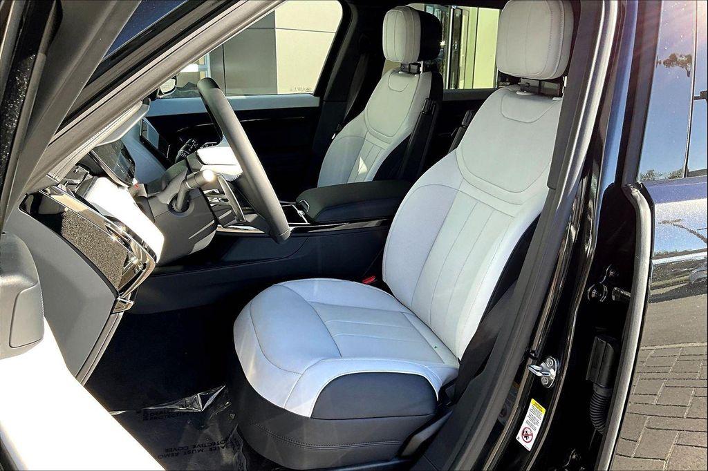 new 2025 Land Rover Range Rover Sport car, priced at $108,275