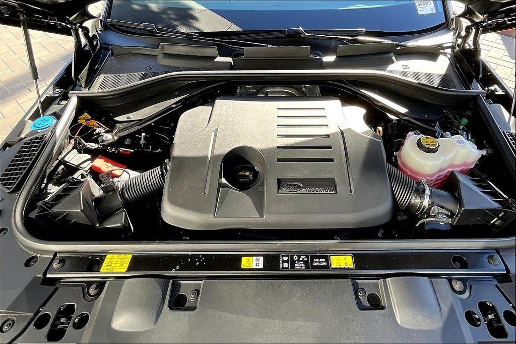 new 2025 Land Rover Range Rover Sport car, priced at $108,275