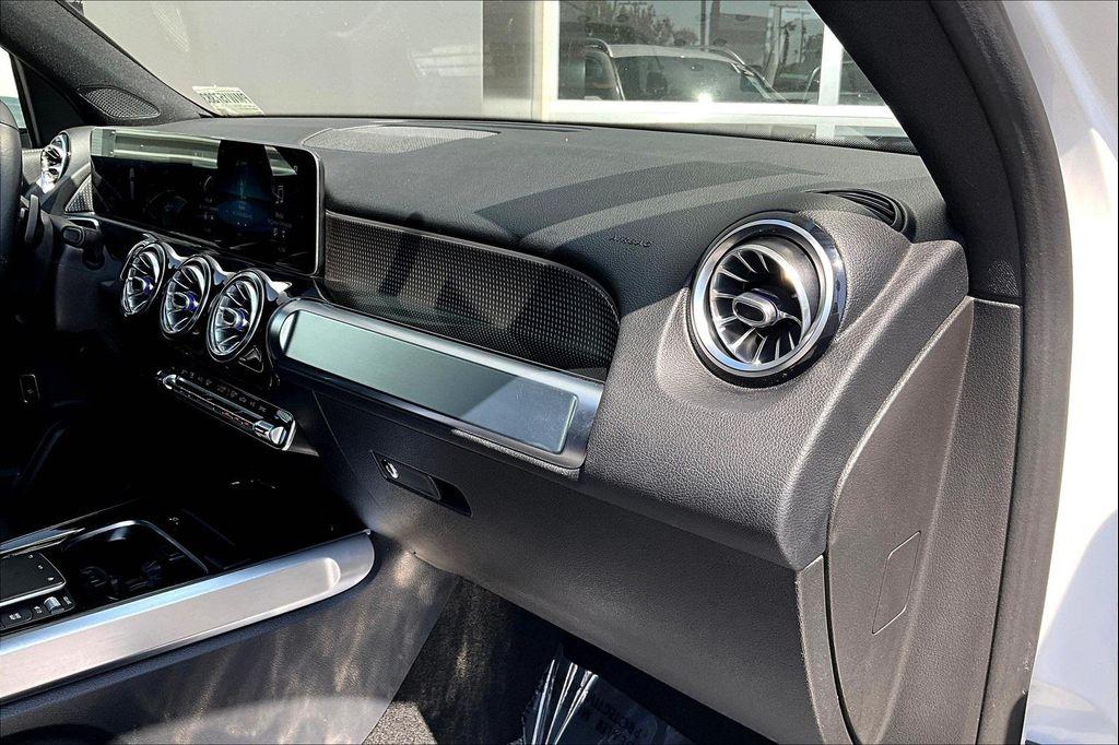 used 2021 Mercedes-Benz GLB 250 car, priced at $24,995