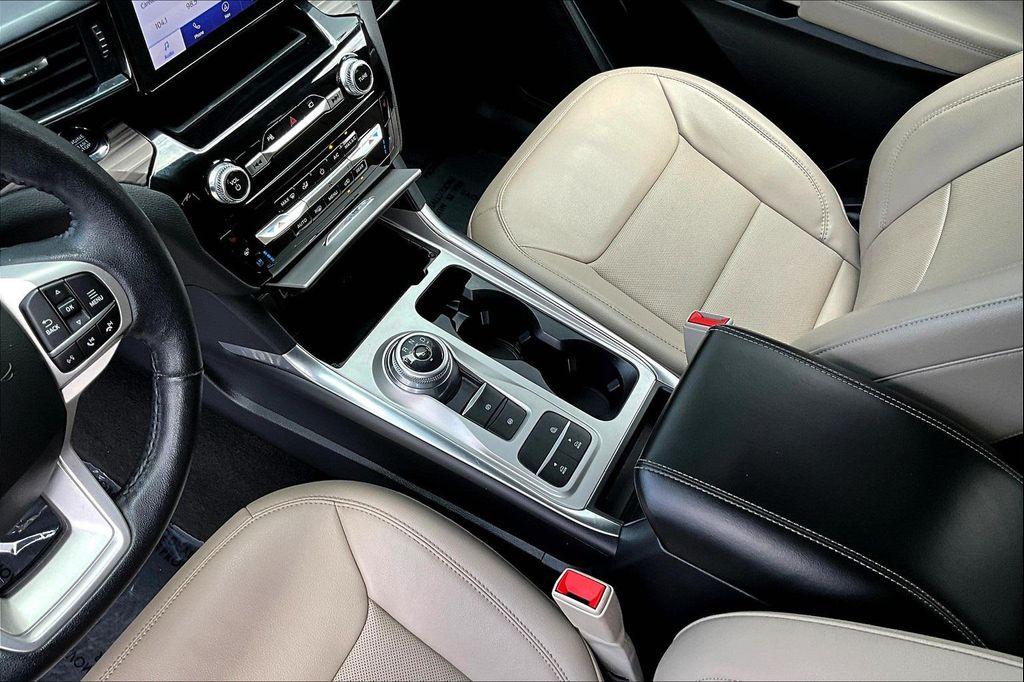 used 2023 Ford Explorer car, priced at $28,344