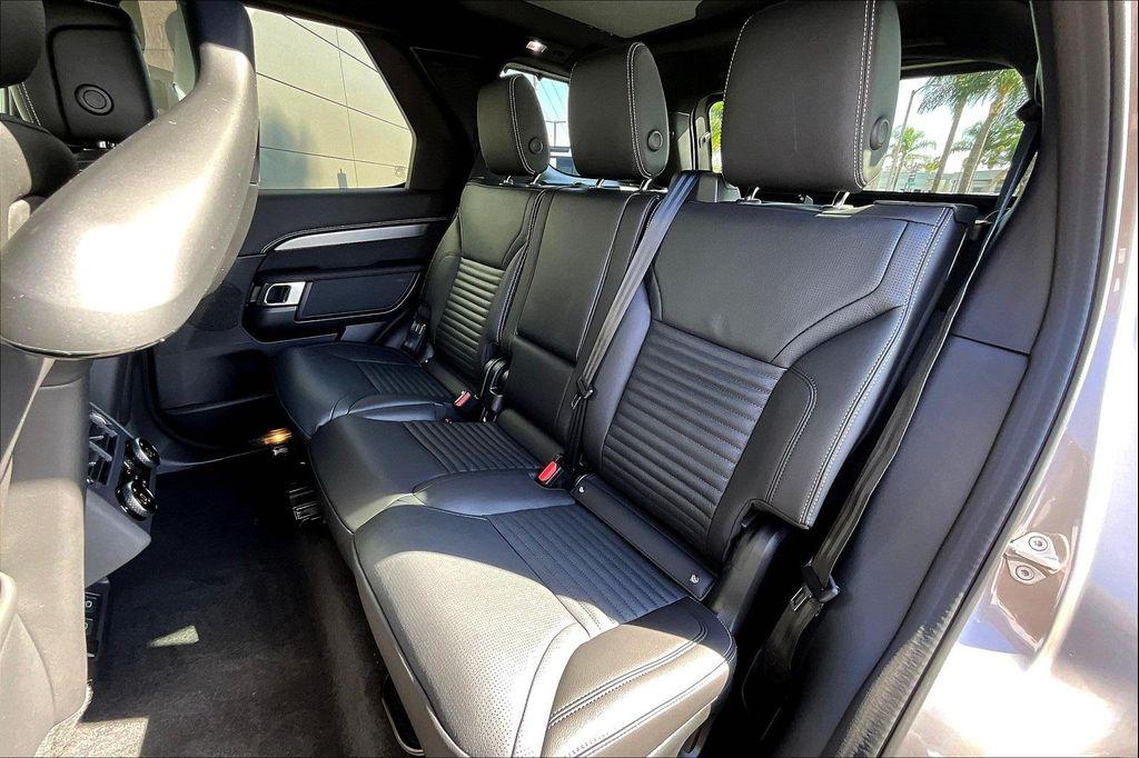 new 2026 Land Rover Discovery car, priced at $70,256