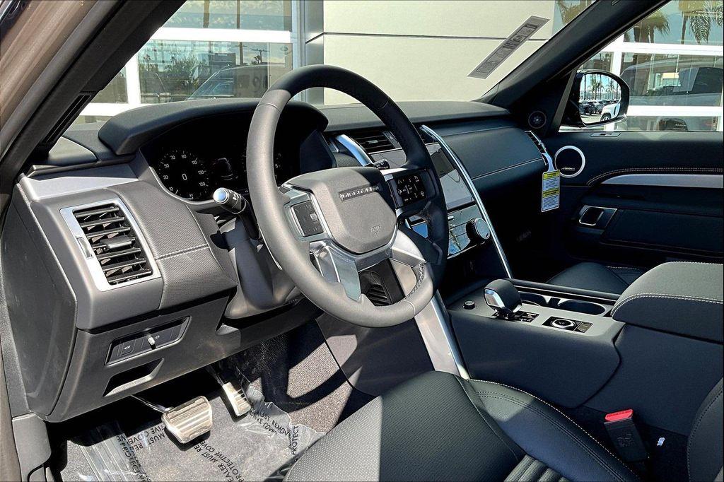 new 2026 Land Rover Discovery car, priced at $70,256