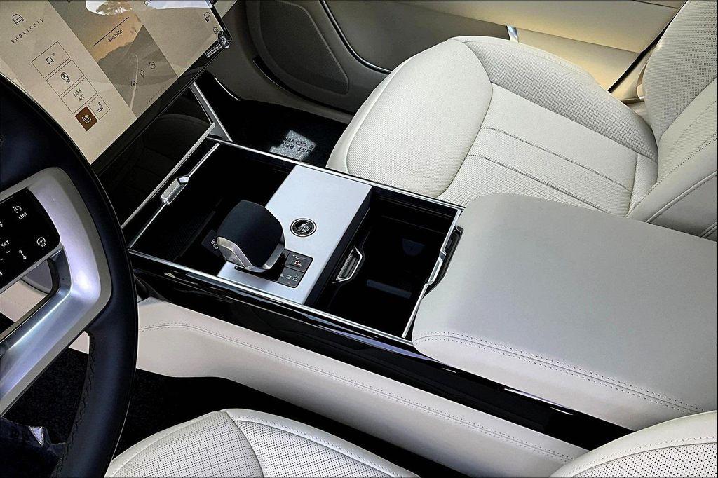 new 2025 Land Rover Range Rover car, priced at $155,030