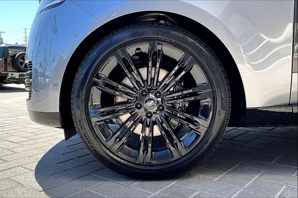 new 2025 Land Rover Range Rover car, priced at $122,320