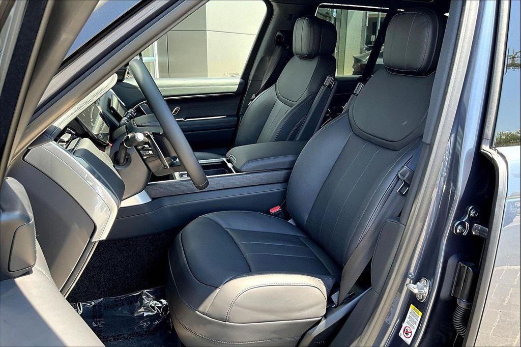 new 2025 Land Rover Range Rover car, priced at $125,695