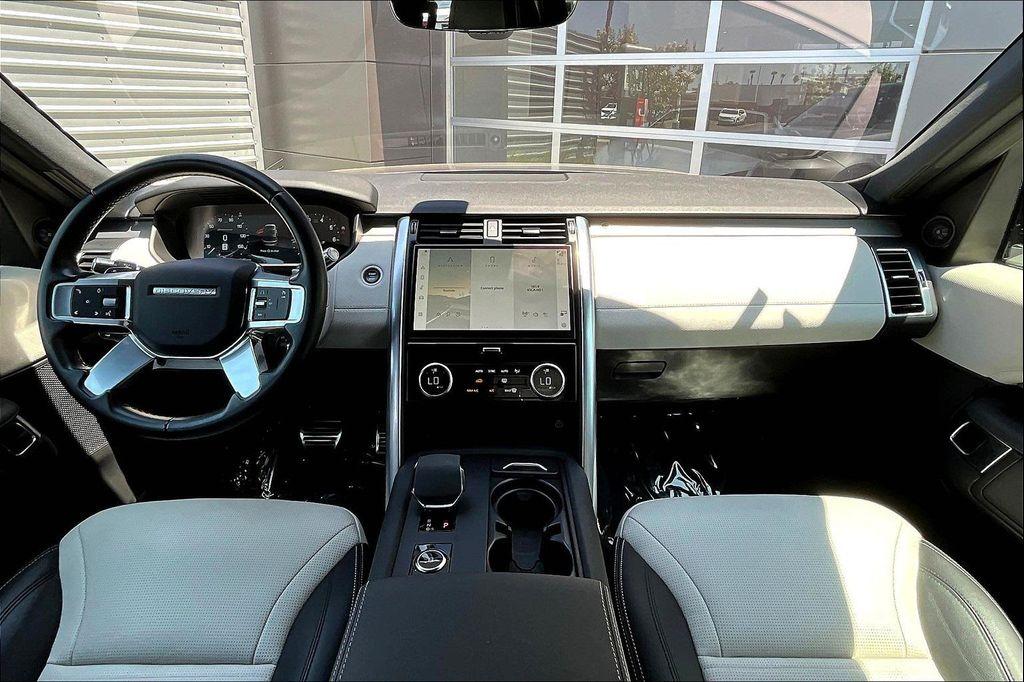 used 2021 Land Rover Discovery car, priced at $36,871