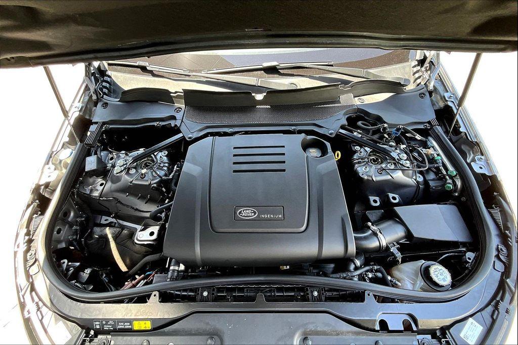 used 2021 Land Rover Discovery car, priced at $36,871