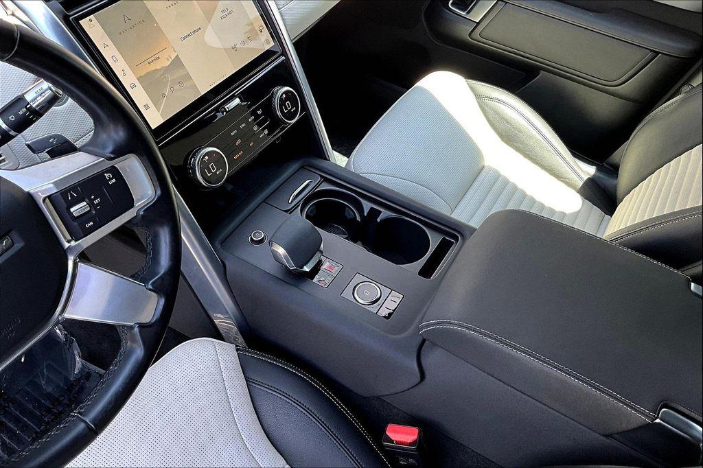 used 2021 Land Rover Discovery car, priced at $36,871