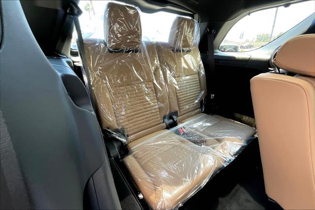 new 2025 Land Rover Discovery car, priced at $80,553