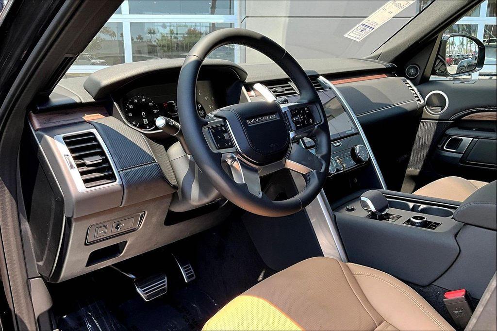 new 2025 Land Rover Discovery car, priced at $80,553