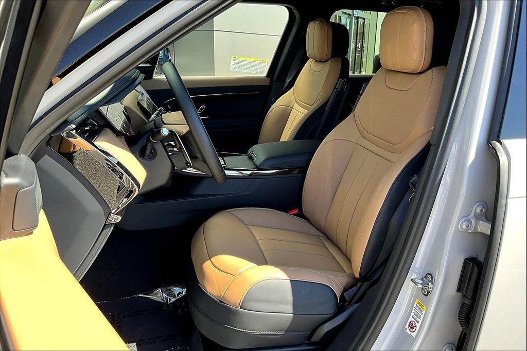new 2025 Land Rover Range Rover Sport car, priced at $105,595