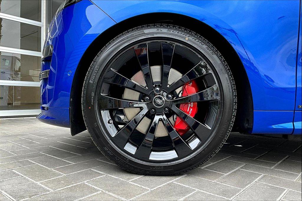 new 2025 Land Rover Range Rover Sport car, priced at $134,625