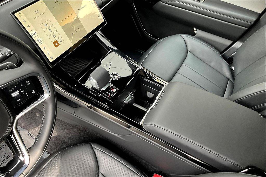 new 2025 Land Rover Range Rover Sport car, priced at $92,755