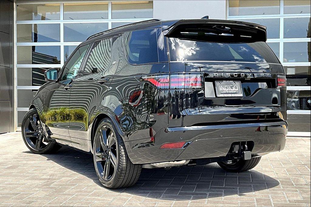 new 2025 Land Rover Discovery car, priced at $79,578