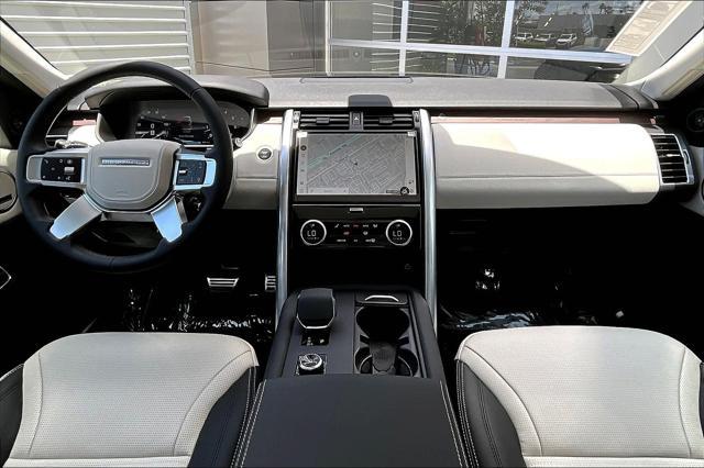 new 2025 Land Rover Discovery car, priced at $79,578