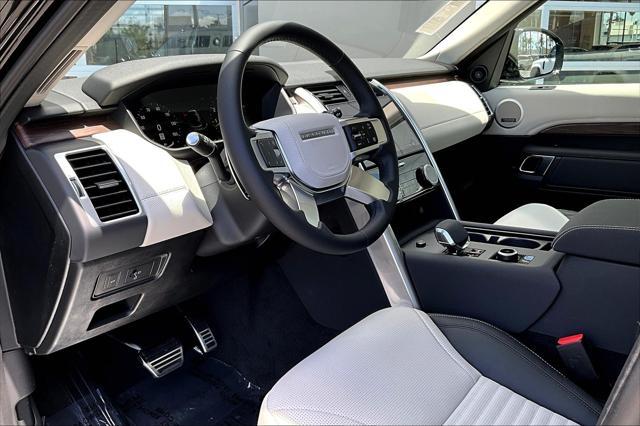 new 2025 Land Rover Discovery car, priced at $79,578