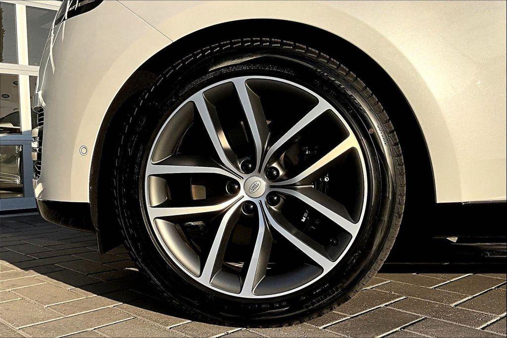 new 2025 Land Rover Range Rover car, priced at $128,525