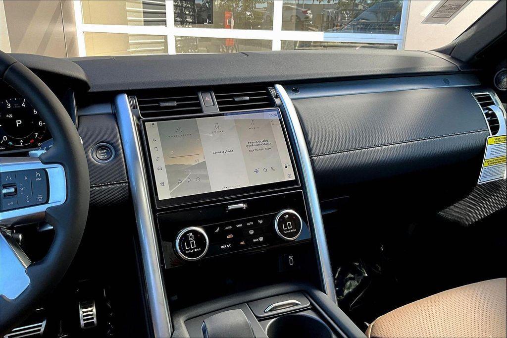 new 2026 Land Rover Discovery car, priced at $79,726