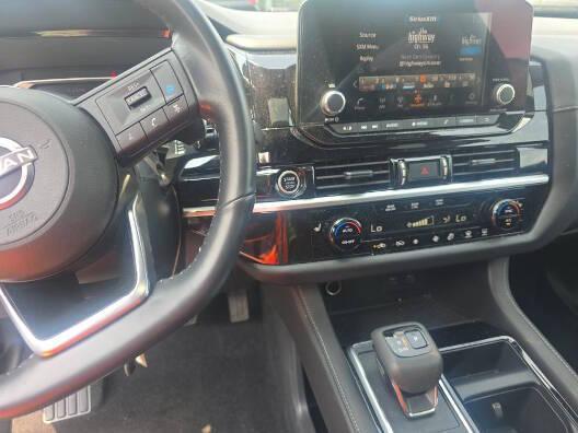 used 2024 Nissan Pathfinder car, priced at $35,990