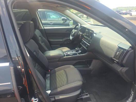 used 2024 Nissan Pathfinder car, priced at $35,990