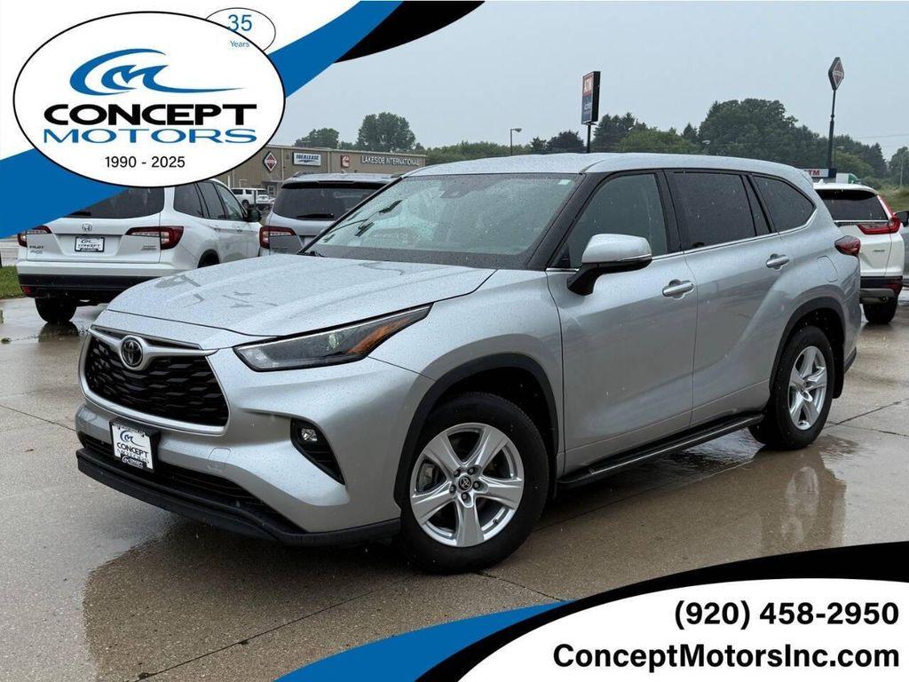 used 2022 Toyota Highlander car, priced at $34,990