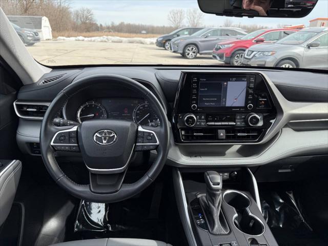 used 2022 Toyota Highlander car, priced at $41,000