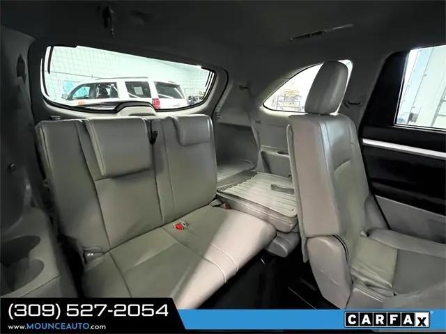 used 2019 Toyota Highlander car, priced at $24,399