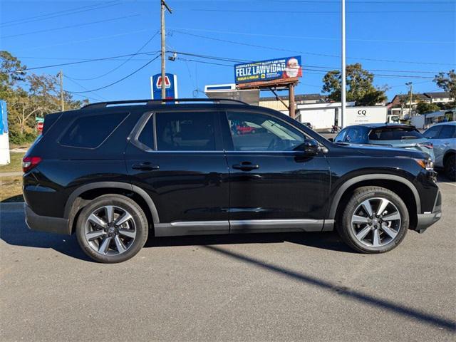 new 2025 Honda Pilot car, priced at $48,950
