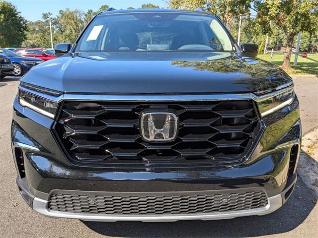 new 2025 Honda Pilot car, priced at $51,985