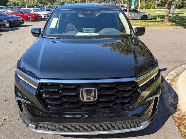 new 2025 Honda Pilot car, priced at $51,985