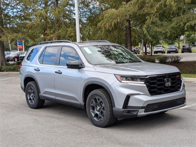 new 2025 Honda Pilot car, priced at $50,795