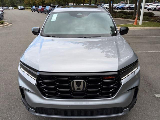 new 2025 Honda Pilot car, priced at $50,795