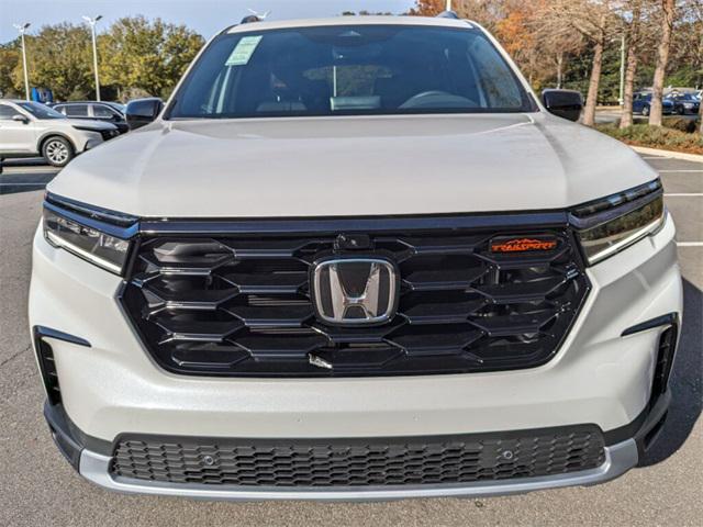 new 2025 Honda Pilot car, priced at $51,250