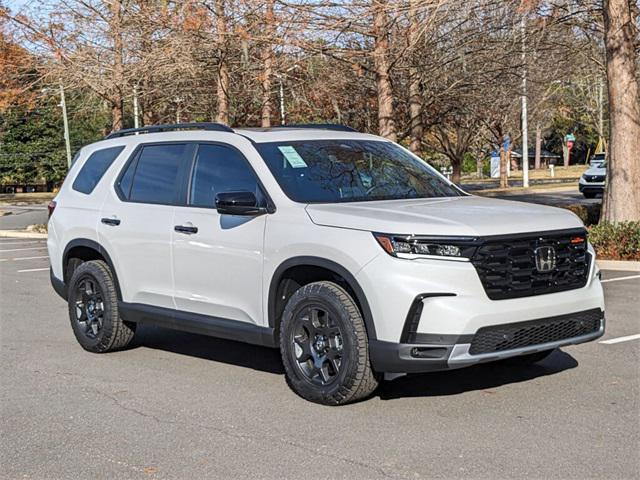 new 2025 Honda Pilot car, priced at $51,250