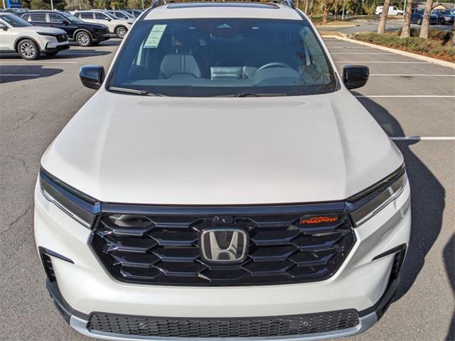 new 2025 Honda Pilot car, priced at $51,250