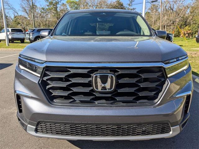 new 2025 Honda Pilot car, priced at $44,950