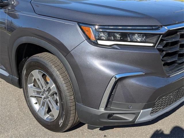 new 2025 Honda Pilot car, priced at $44,950