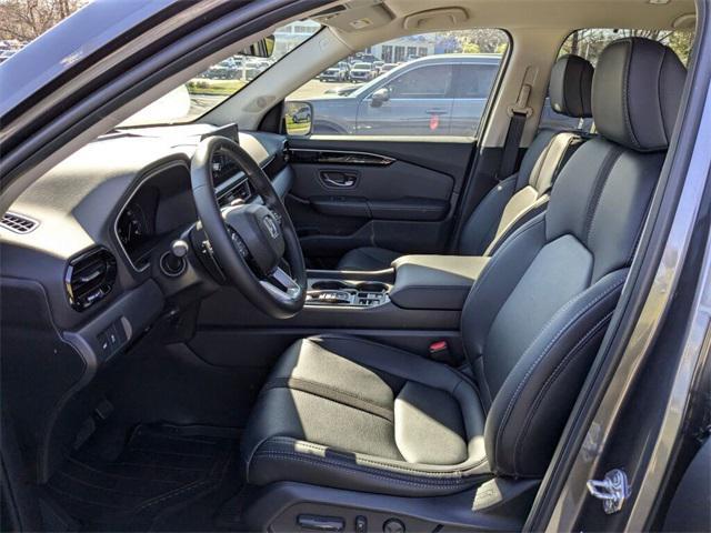new 2025 Honda Pilot car, priced at $44,950