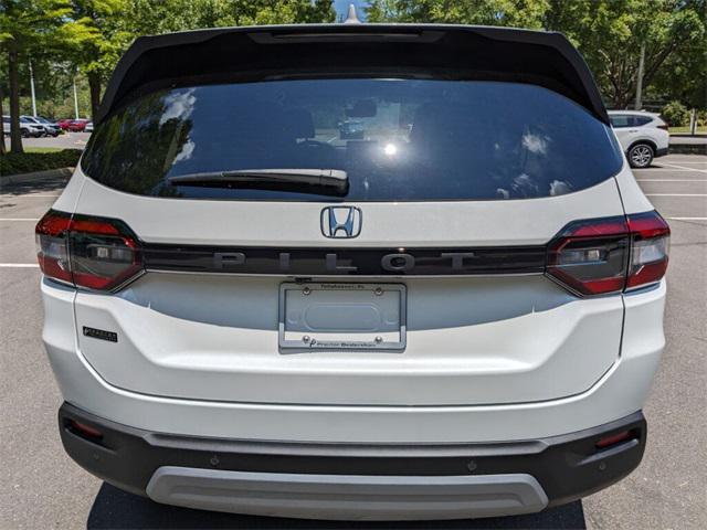 new 2025 Honda Pilot car, priced at $45,350