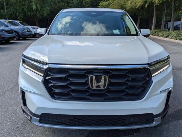 new 2025 Honda Pilot car, priced at $45,405