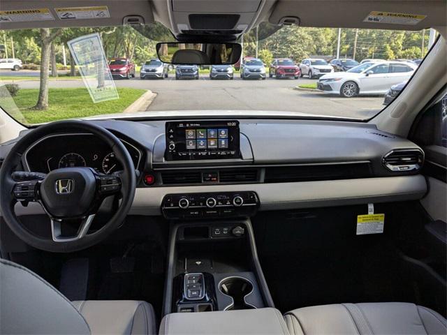 new 2025 Honda Pilot car, priced at $45,405
