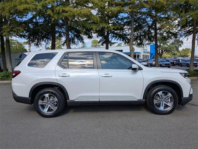 new 2025 Honda Pilot car, priced at $45,405