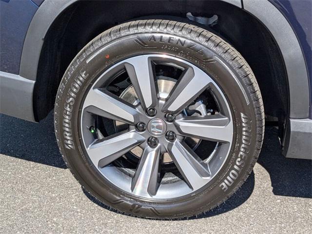 new 2025 Honda Pilot car, priced at $51,050