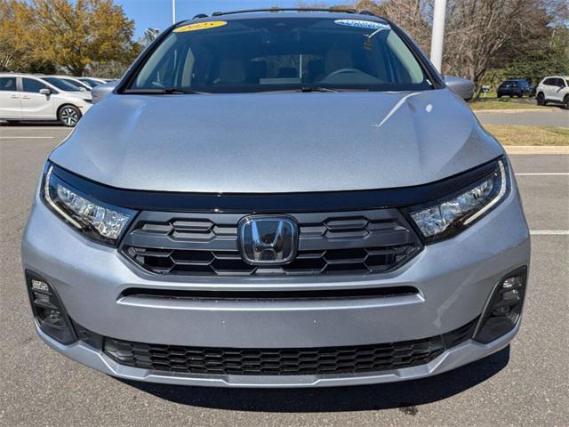 used 2025 Honda Odyssey car, priced at $44,275