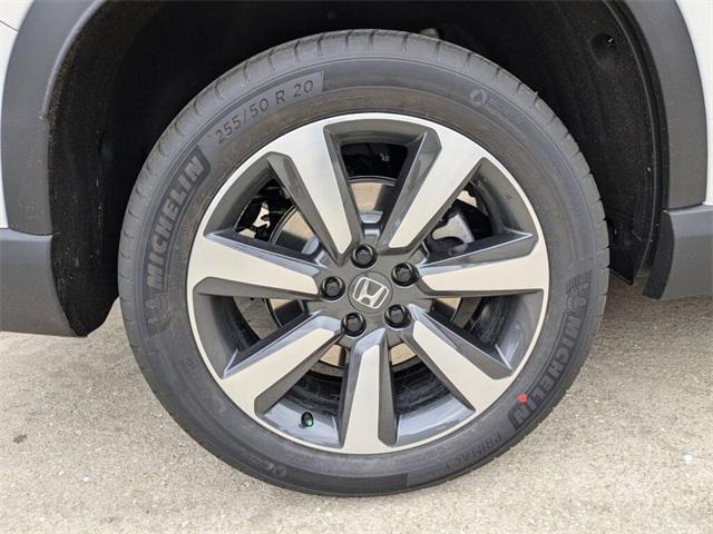 new 2025 Honda Pilot car, priced at $49,405